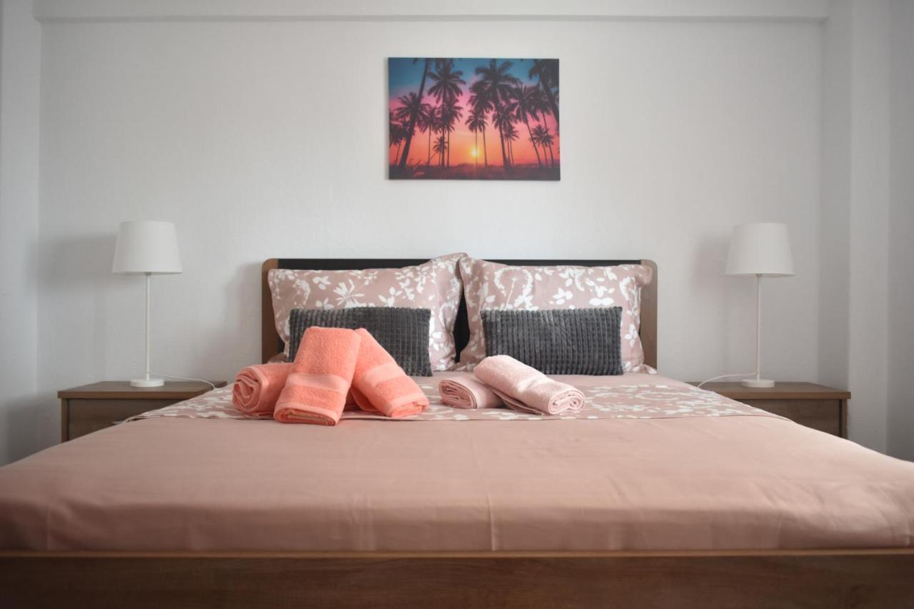 Seaside Apartments Néa Irákleia Eksteriør billede