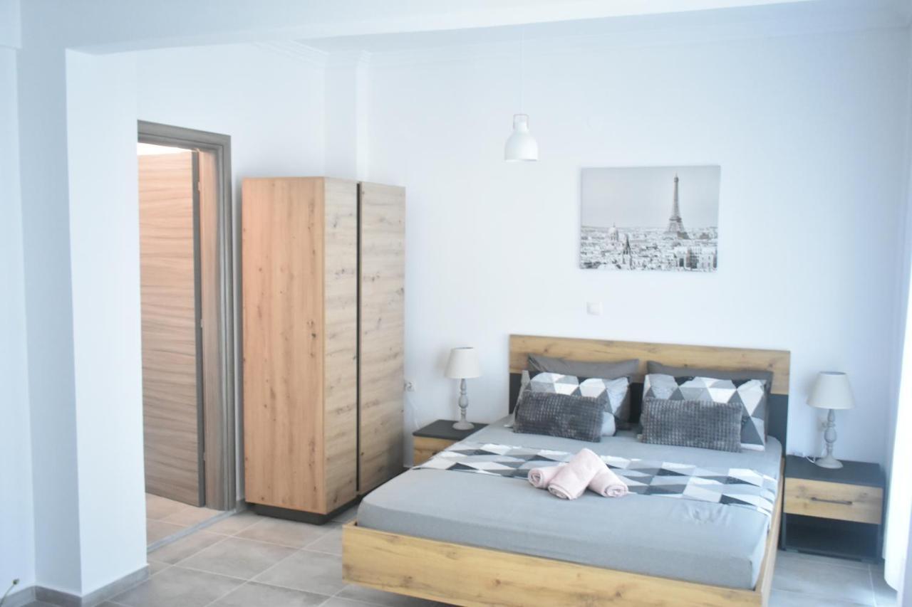 Seaside Apartments Néa Irákleia Eksteriør billede
