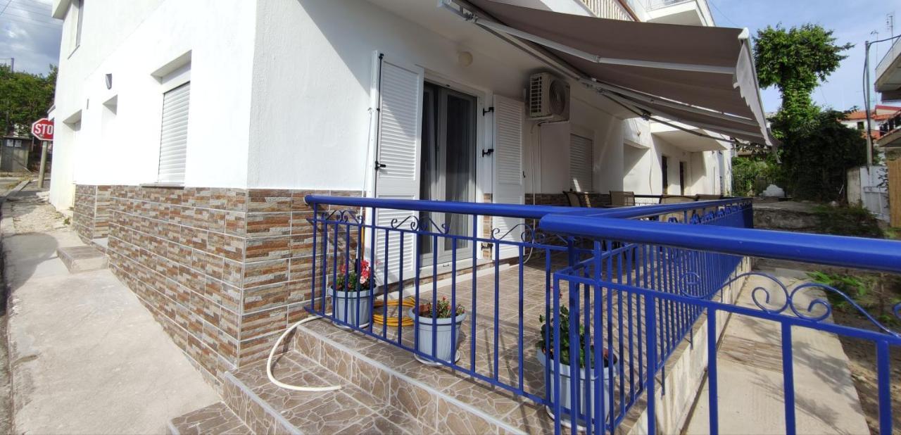Seaside Apartments Néa Irákleia Eksteriør billede