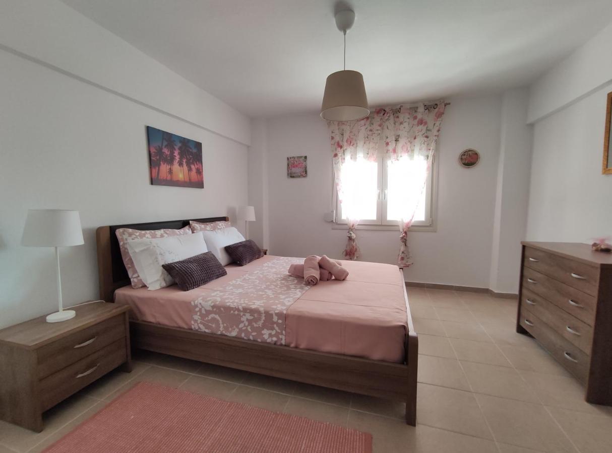 Seaside Apartments Néa Irákleia Eksteriør billede