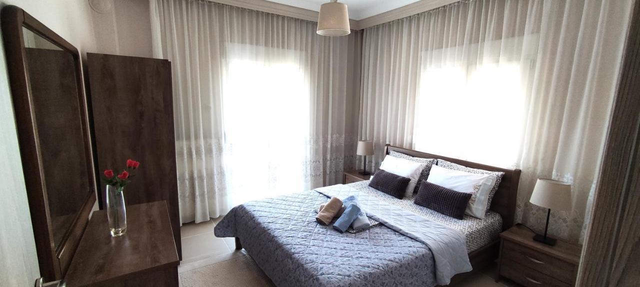 Seaside Apartments Néa Irákleia Eksteriør billede